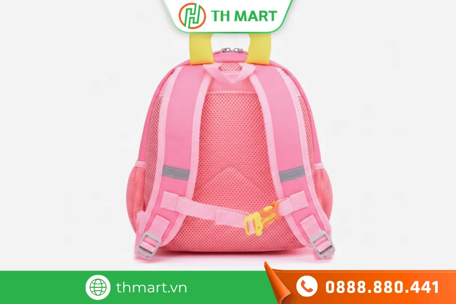 Balo có thiết kế đệm lưng thoáng khí là tiêu chí mà ba mẹ không nên bỏ qua
