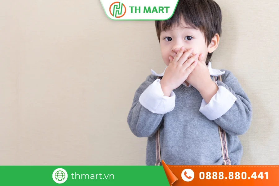 Nếu bé trên 2 tuổi, vốn từ còn hạn chế, không biết ghép từ thì ba mẹ cần cho bé đi khám