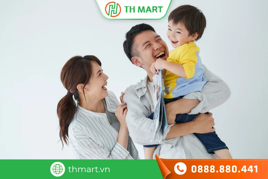 Dạy bé tập nói qua những từ đơn giản sẽ giúp kích thích phát triển ngôn ngữ tự nhiên của bé