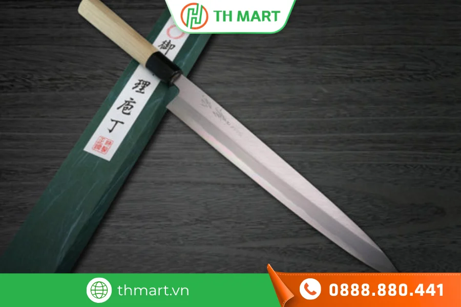 Yoshihiro là thương hiệu dao thủ công truyền thống với lịch sử lâu đời tại Nhật Bản