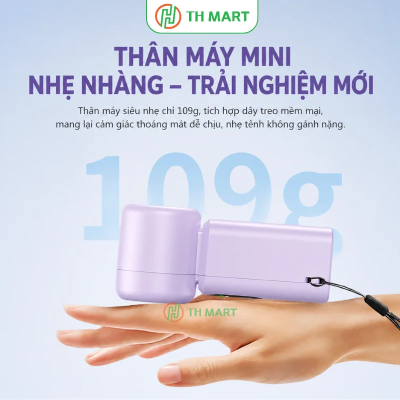 Quạt mini thiết kế nhỏ gọn, nhẹ trọng lượng 109 dễ dàng bỏ trong hành lý xách tay máy bay