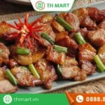 Thịt ba chỉ rang cháy cạnh bao nhiêu calo? Ăn có béo không?